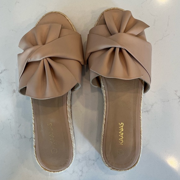 Kaanas X Tularosa Leather Bow Slide SOLD OUT on Revolve - Picture 4 of 9